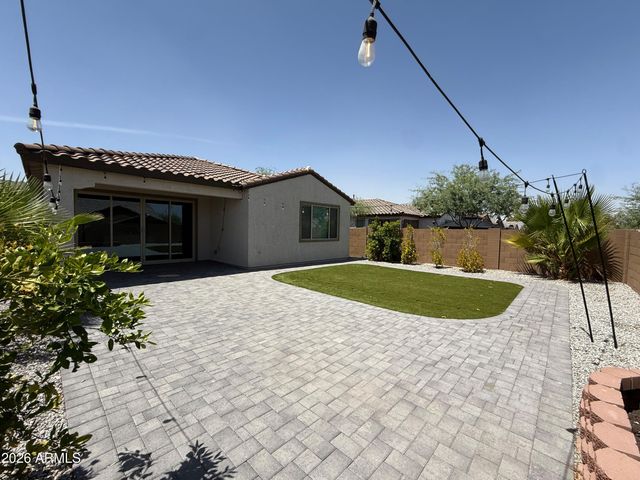1636 W Estes Way, Phoenix, AZ 85041