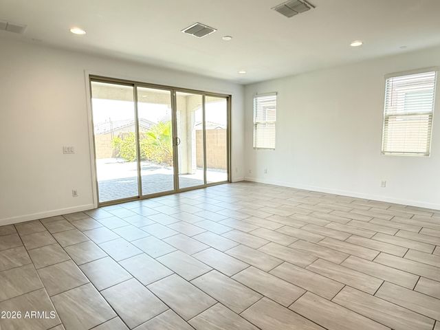 1636 W Estes Way, Phoenix, AZ 85041