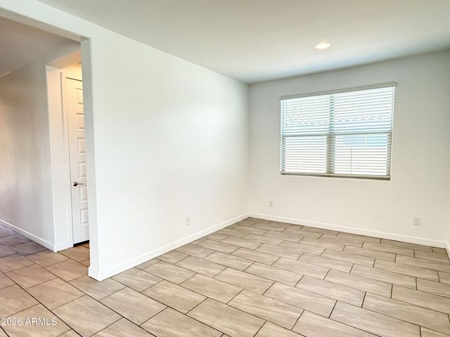 1636 W Estes Way, Phoenix, AZ 85041