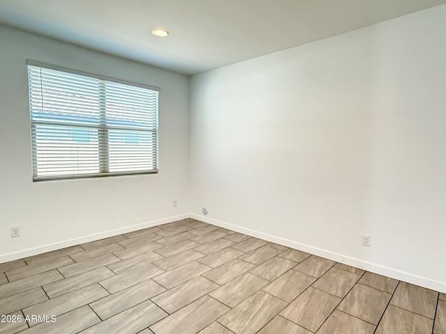 1636 W Estes Way, Phoenix, AZ 85041