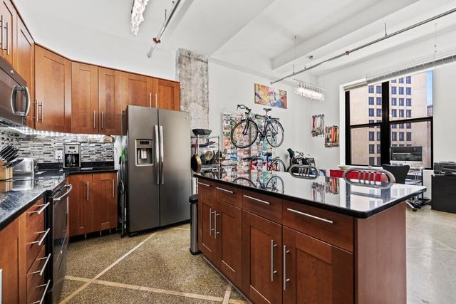 350 Saint Peter Street 707, Saint Paul, MN 55102