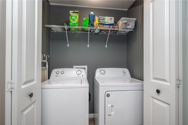 834 Crescent View Drive NE, Cedar Rapids, IA 52402