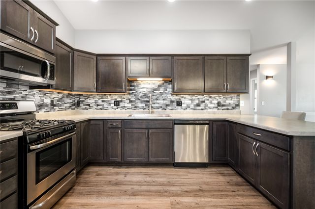 834 Crescent View Drive NE, Cedar Rapids, IA 52402