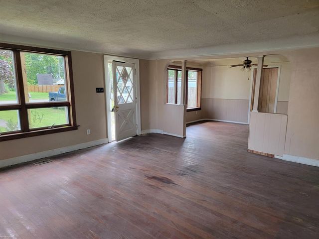 199 Lacroix Street, Harsens Island, MI 48028