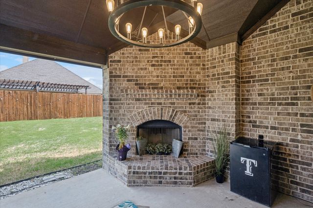 124 Camouflage Circle, Willow Park, TX 76008