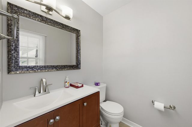 5204 Arboles Drive L, Houston, TX 77035