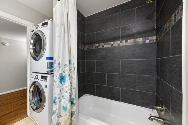 5204 Arboles Drive L, Houston, TX 77035