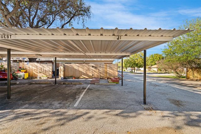 5204 Arboles Drive L, Houston, TX 77035