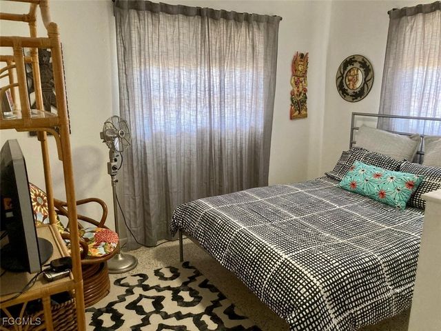 4360 Deleon ST, Fort Myers, FL 33901