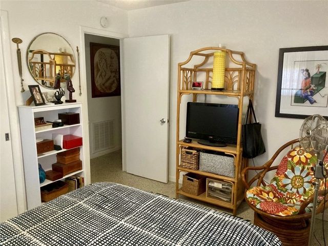 4360 Deleon ST, Fort Myers, FL 33901