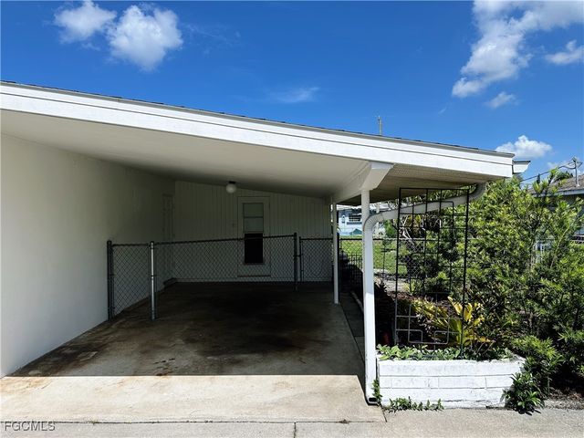4360 Deleon ST, Fort Myers, FL 33901