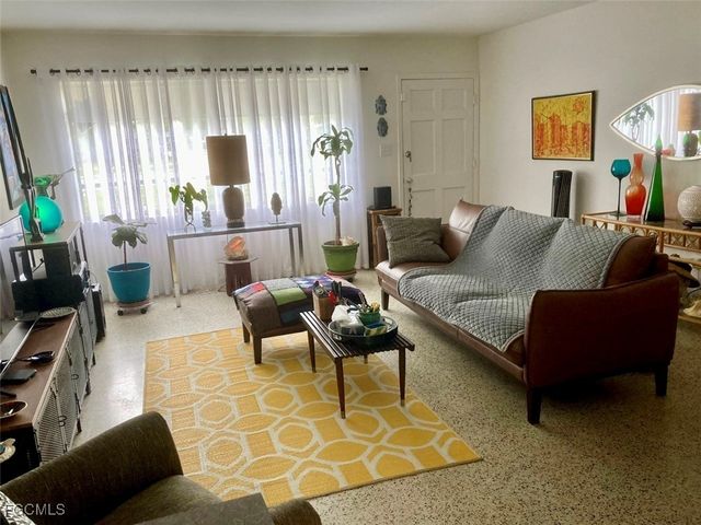 4360 Deleon ST, Fort Myers, FL 33901