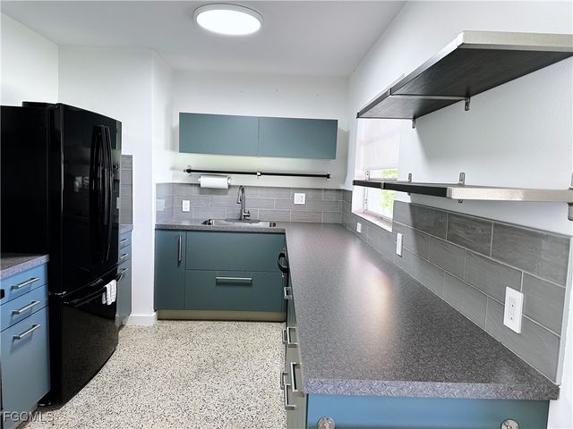 4360 Deleon ST, Fort Myers, FL 33901