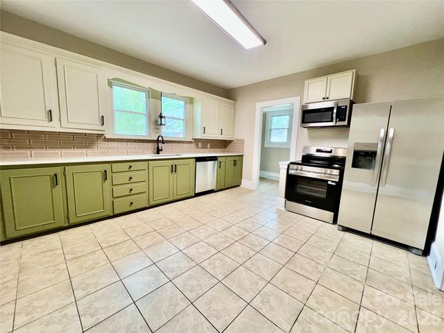 1225 W C Street, Kannapolis, NC 28081
