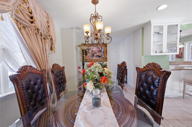 142 Jamaica Avenue, Medford, NY 11763