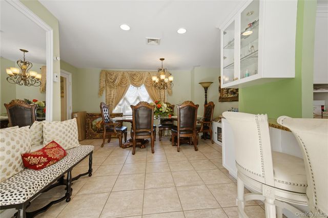 142 Jamaica Avenue, Medford, NY 11763