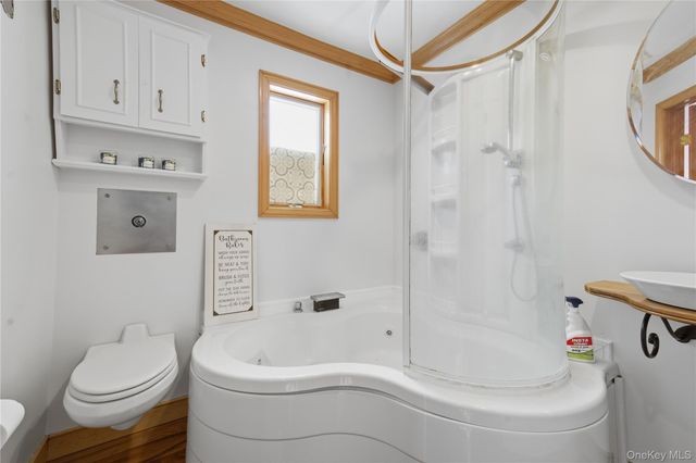 142 Jamaica Avenue, Medford, NY 11763