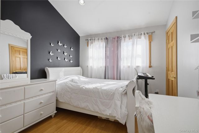 142 Jamaica Avenue, Medford, NY 11763