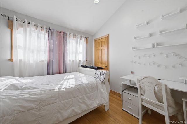 142 Jamaica Avenue, Medford, NY 11763