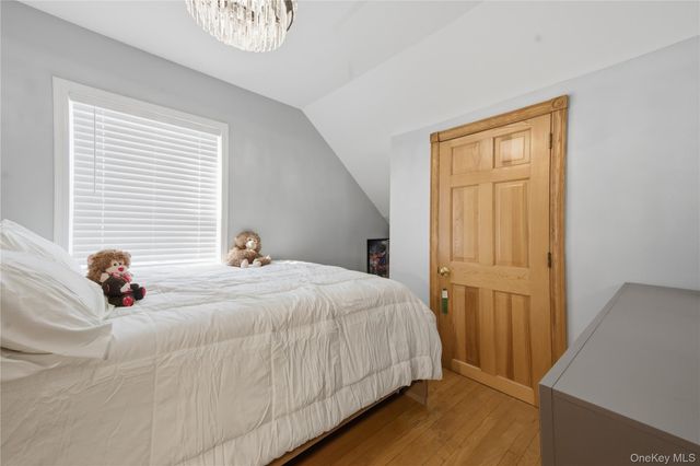 142 Jamaica Avenue, Medford, NY 11763