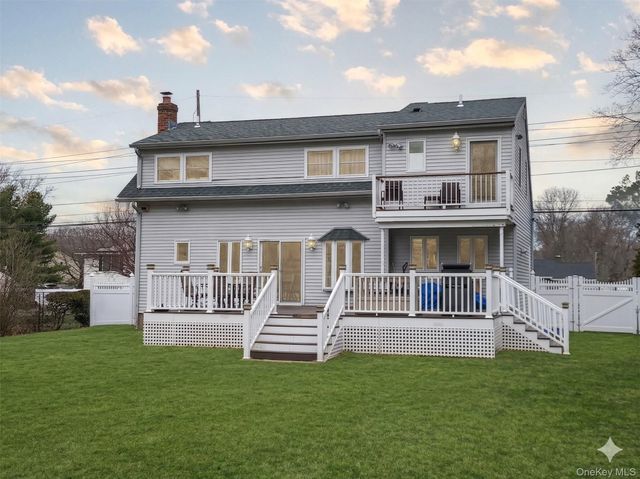 142 Jamaica Avenue, Medford, NY 11763