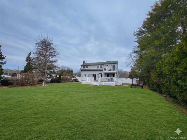 142 Jamaica Avenue, Medford, NY 11763