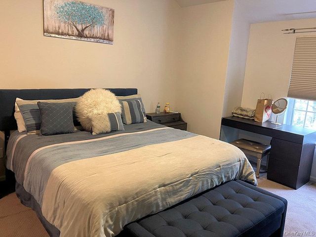 1404 Pondcrest Lane, White Plains, NY 10607