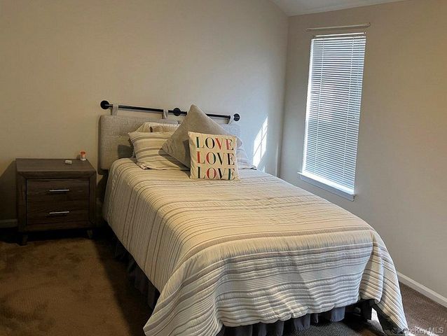 1404 Pondcrest Lane, White Plains, NY 10607