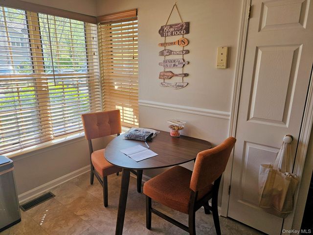 1404 Pondcrest Lane, White Plains, NY 10607