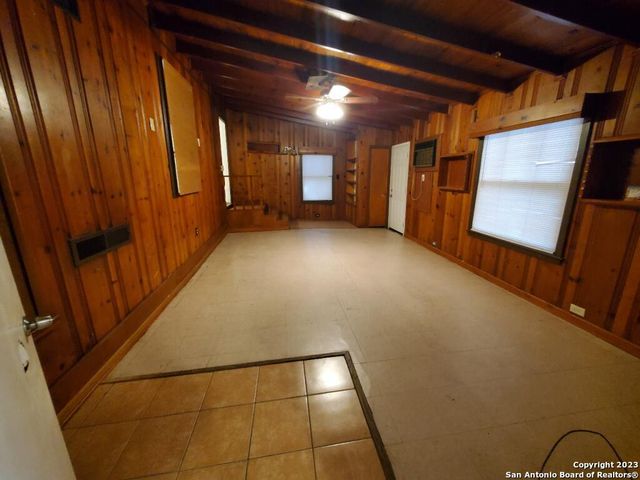 2607 W CRAIG PL, San Antonio, TX 78228