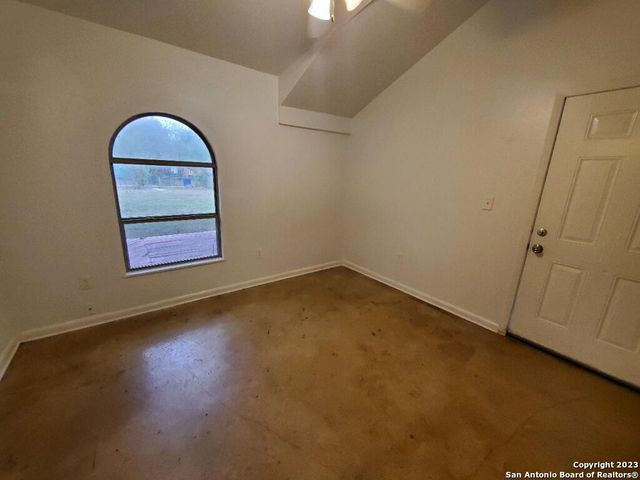 2607 W CRAIG PL, San Antonio, TX 78228