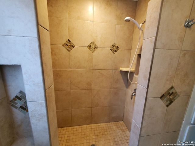 2607 W CRAIG PL, San Antonio, TX 78228