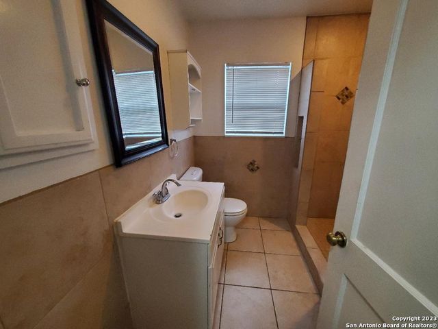 2607 W CRAIG PL, San Antonio, TX 78228