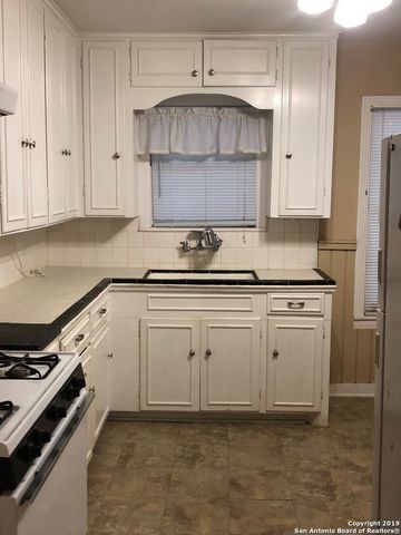 2607 W CRAIG PL, San Antonio, TX 78228
