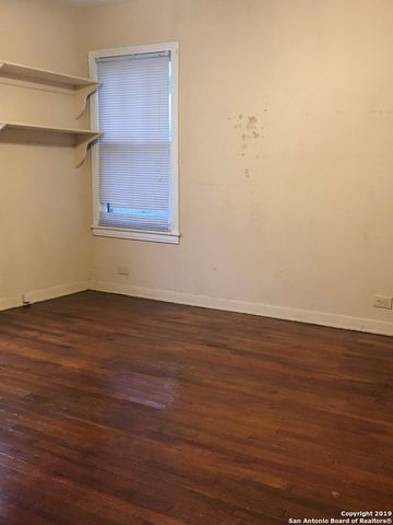 2607 W CRAIG PL, San Antonio, TX 78228