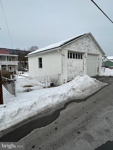 734 N 2ND ST, Lykens, PA 17048