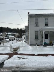 734 N 2ND ST, Lykens, PA 17048