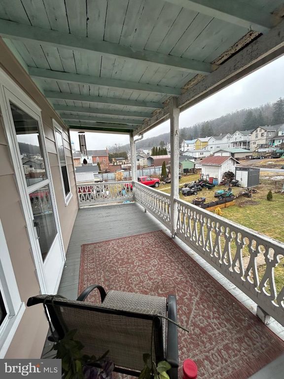 Image 21 of property listing at 734 N 2ND ST, Lykens, PA 17048