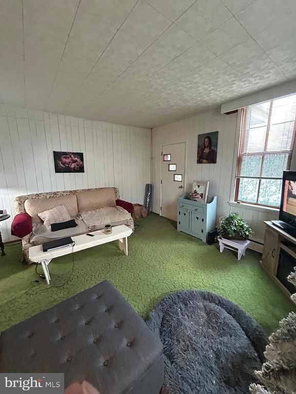 Image 6 of property listing at 734 N 2ND ST, Lykens, PA 17048