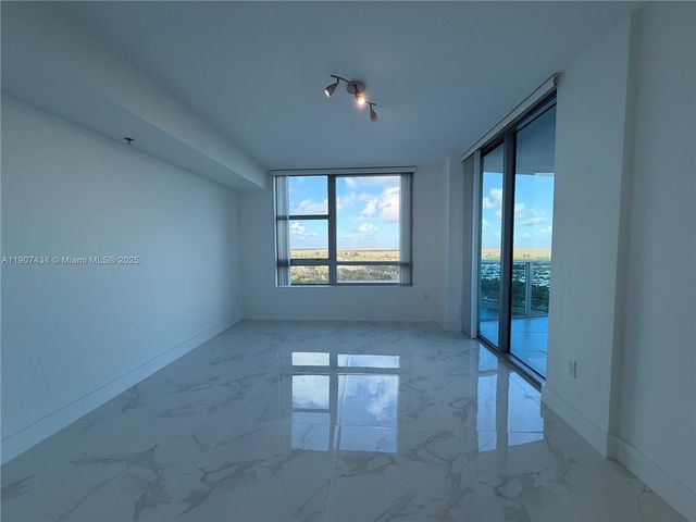 2641 N Flamingo Rd 2208N, Sunrise, FL 33323