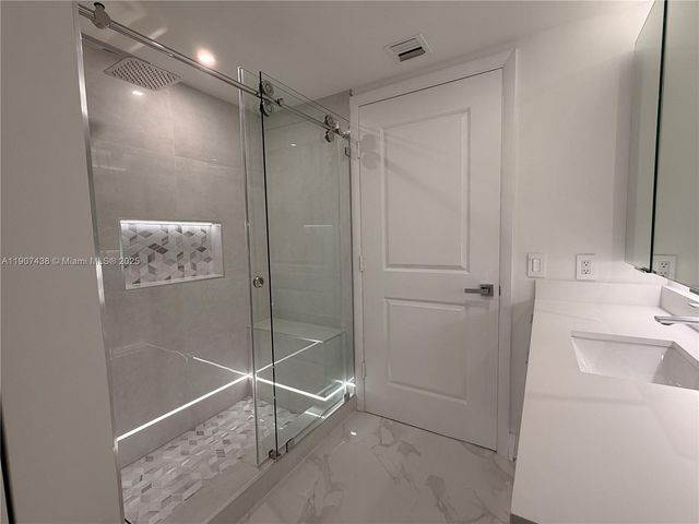 2641 N Flamingo Rd 2208N, Sunrise, FL 33323