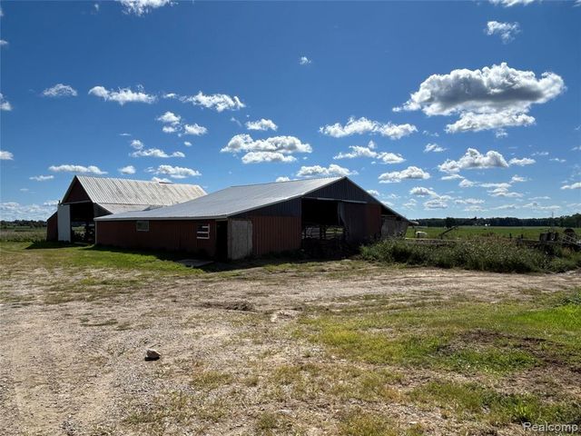 16465 Almont, Allenton, MI 48002