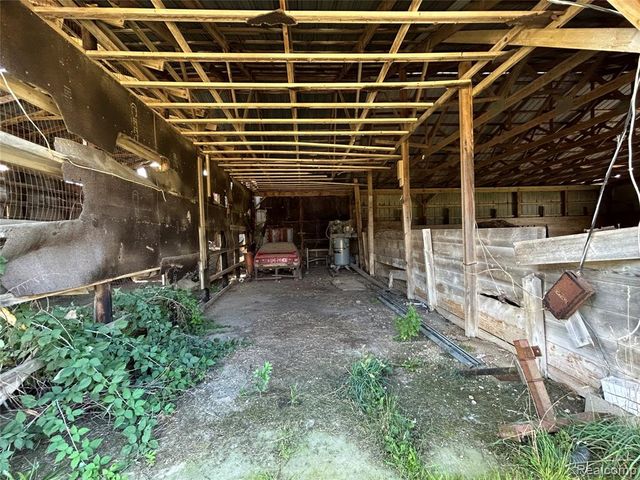 16465 Almont, Allenton, MI 48002