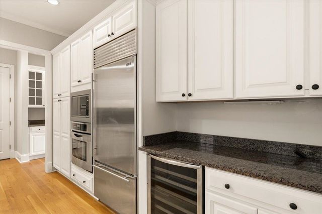 1994 W COTTAGE GLEN CIR, Germantown, TN 38138