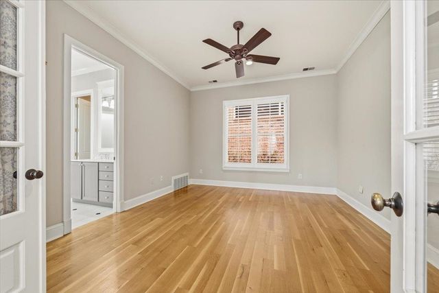 1994 W COTTAGE GLEN CIR, Germantown, TN 38138