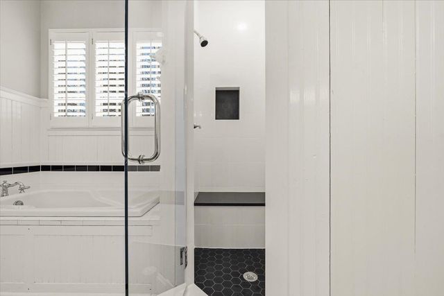 1994 W COTTAGE GLEN CIR, Germantown, TN 38138