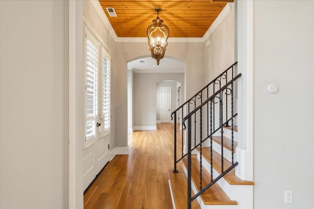 1994 W COTTAGE GLEN CIR, Germantown, TN 38138