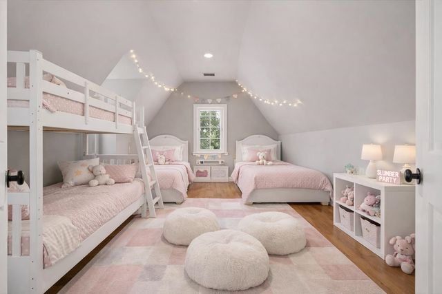 1994 W COTTAGE GLEN CIR, Germantown, TN 38138