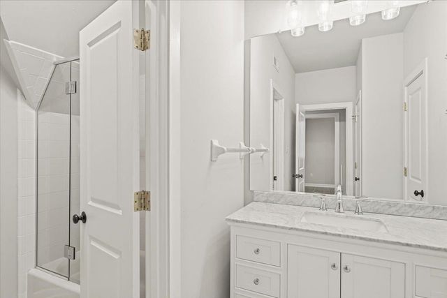 1994 W COTTAGE GLEN CIR, Germantown, TN 38138