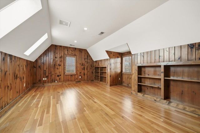 1994 W COTTAGE GLEN CIR, Germantown, TN 38138